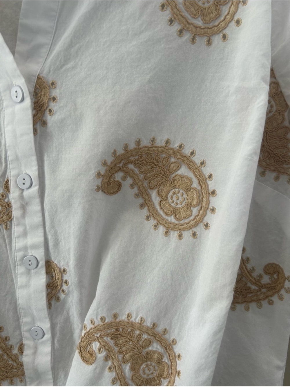 Laura White Cotton Paisley Embroidered Tie-Front Button Up Top - Picture 6 of 7